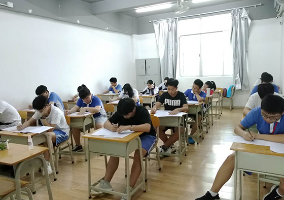 課堂隨影